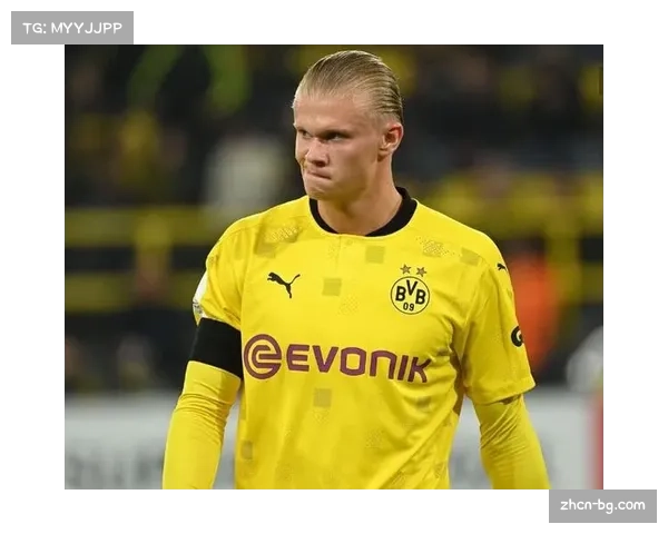 直击威斯特法伦：哈兰德头球破门，多特蒙德1-0领先拜仁